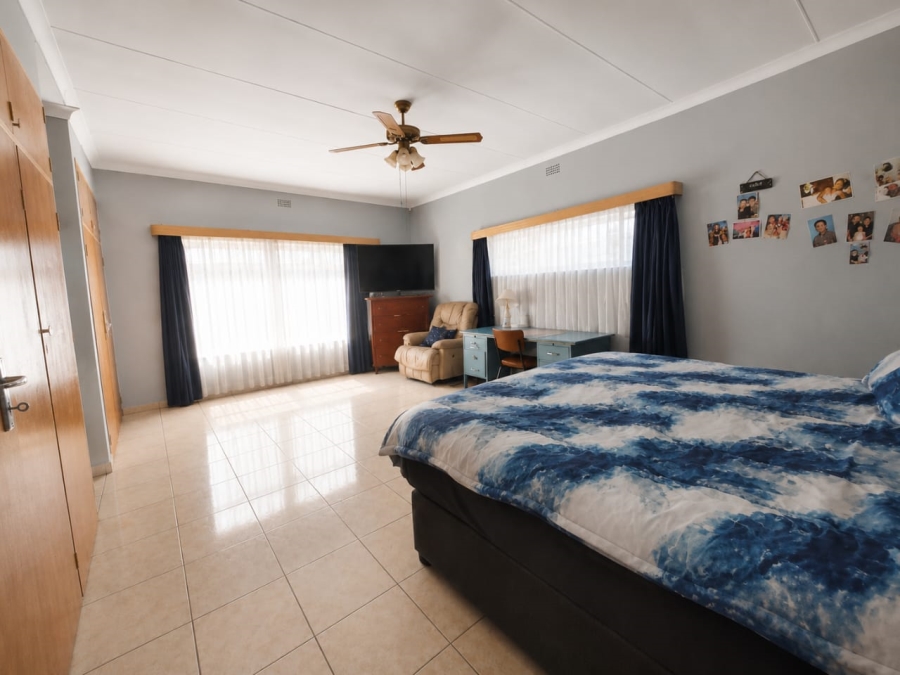 4 Bedroom Property for Sale in Oos Einde North West